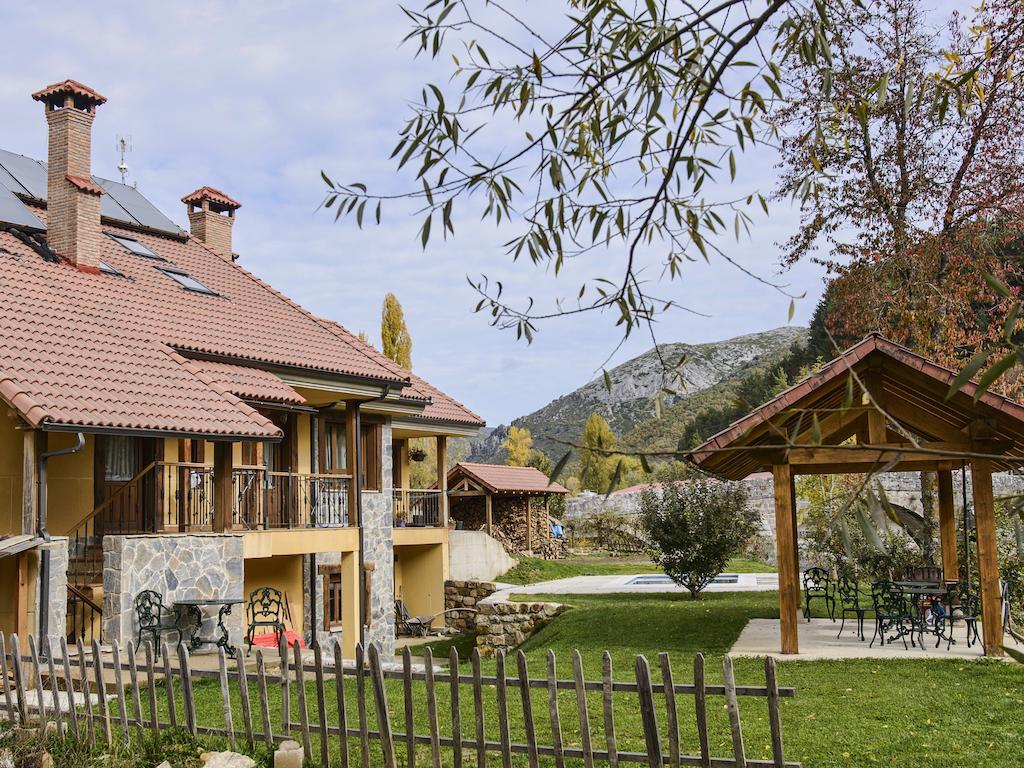 El Casar Del Puente Guest House Boca de Huergano Exterior photo