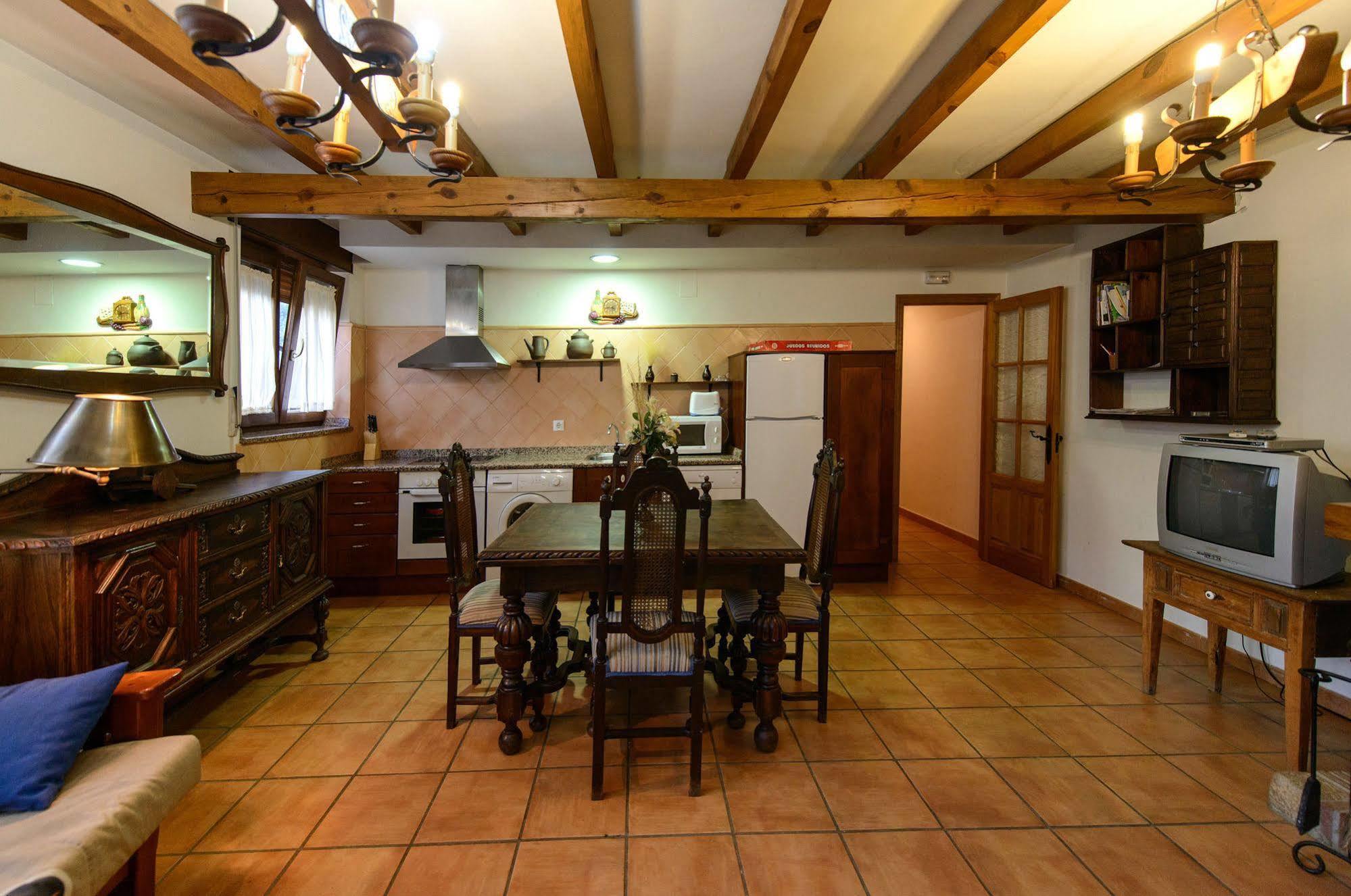 El Casar Del Puente Guest House Boca de Huergano Exterior photo